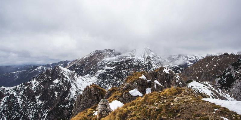 水质决定健康：亲和100养老社区的健康养生饮水选择与家庭过滤指南