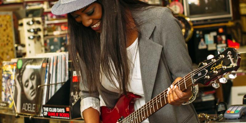 职场人士脊椎健康养生指南：从坐姿矫正到核心训练的全方位策略